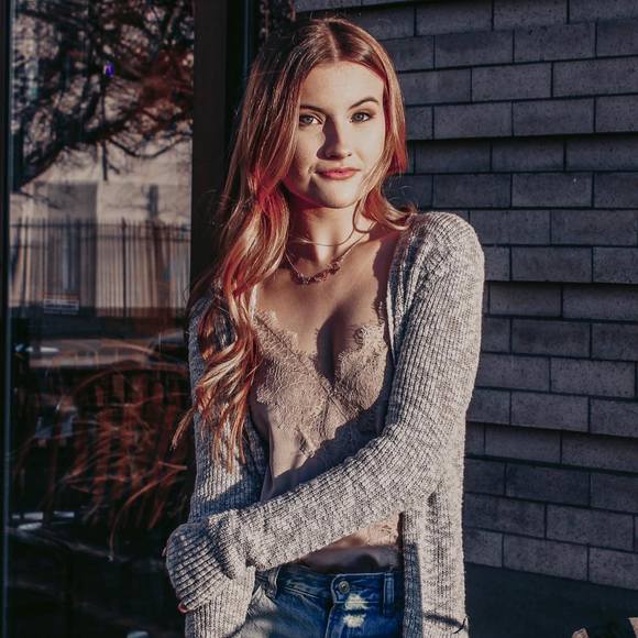 Meet the Posher Other - Meet your Posher, Lauren